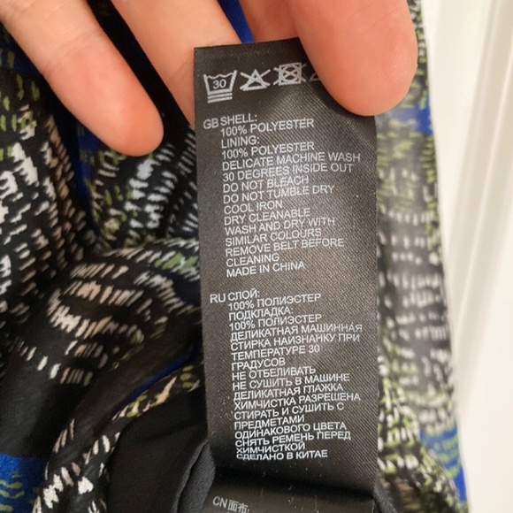 REISS Abstract Print Flutter Sleeve Dress NWOT - Picture 6 of 6